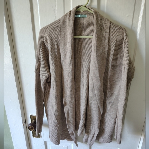 Maurices Sweaters - *5 for $25* Maurices Women's Size Small Tan Cardigan